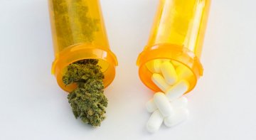 Studies - Teenagers often use opiates in combination with marijuana