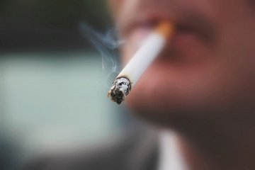 Vergleich von Nikotin und CBD